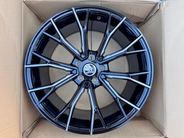 Replica 0220
