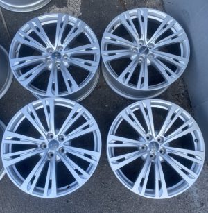 Original Wheels&Tires A4NO601025Q